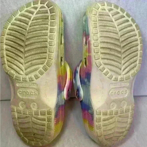 Crocs Unisex-Adult Classic Tie Dye Clogs, Pastel Tie Dye Slingback 7 Women/5 Men - Picture 9 of 10